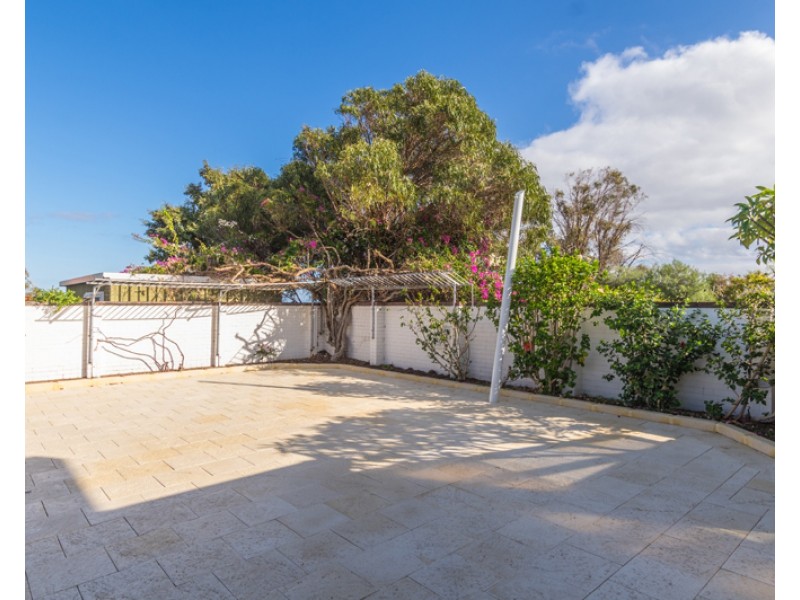 9 Radstock Street, Karrinyup WA 6018