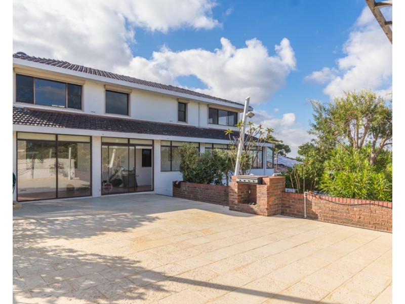 9 Radstock Street, Karrinyup WA 6018
