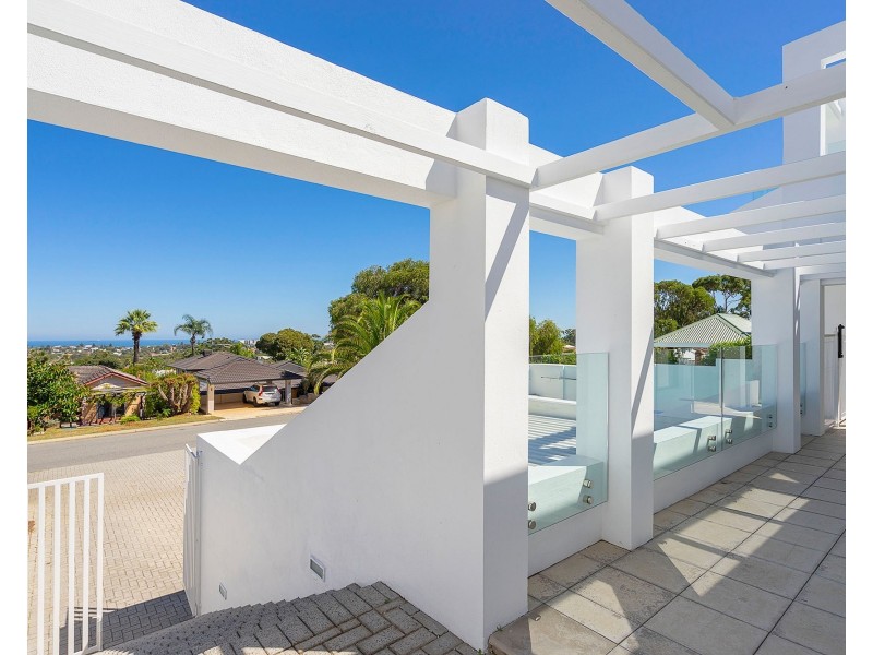 30 Oxcliffe Road, Doubleview WA 6018