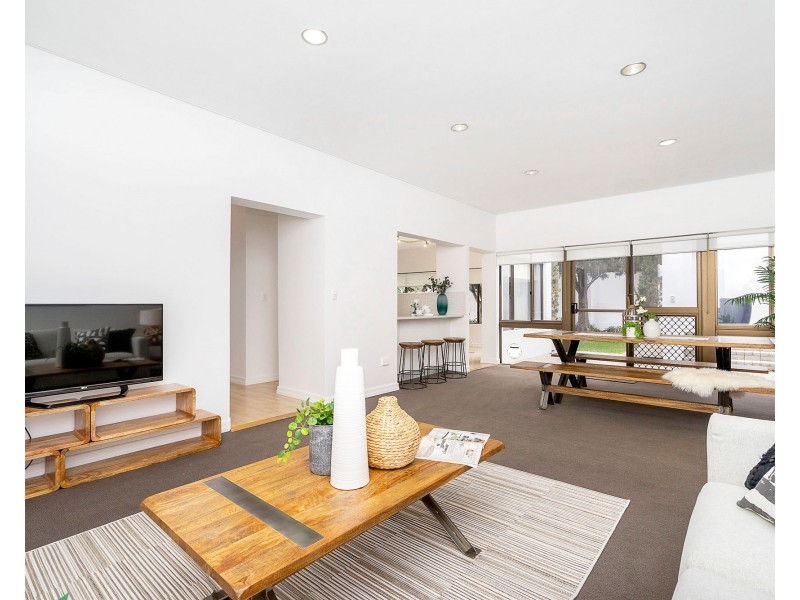 30 Oxcliffe Road, Doubleview WA 6018