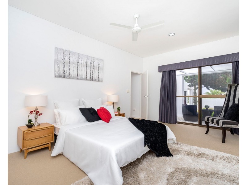 30 Oxcliffe Road, Doubleview WA 6018