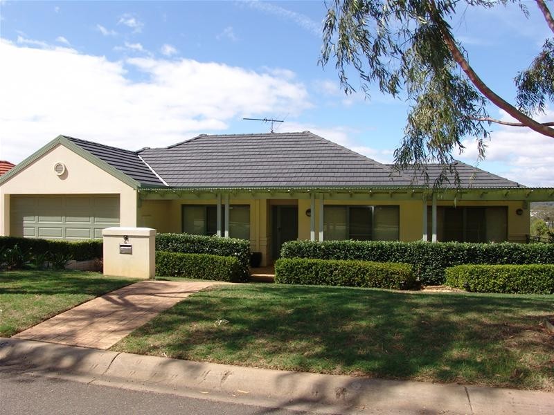 6 Governors Way, Macquarie Links NSW 2565