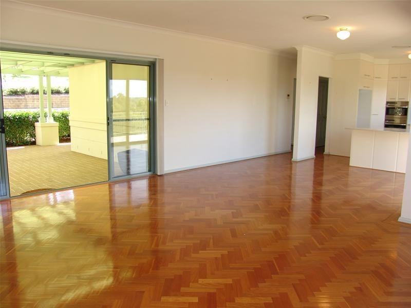 6 Governors Way, Macquarie Links NSW 2565