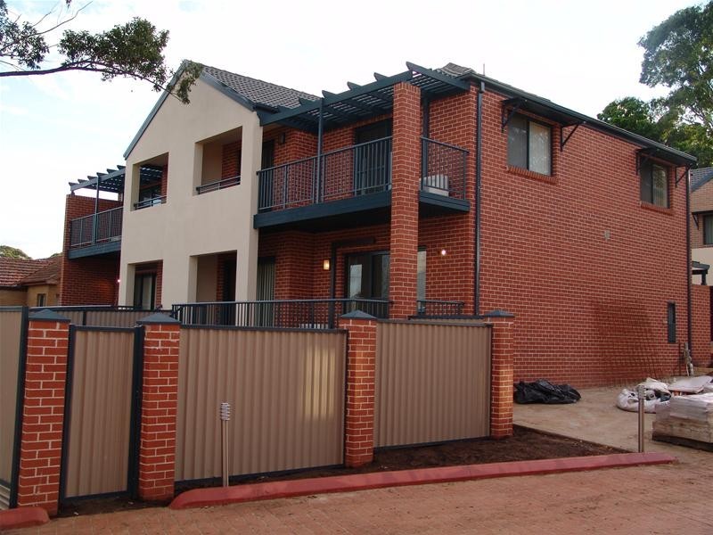 6/18 Holland Crescent, Casula NSW 2170
