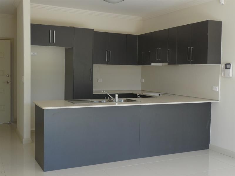 6/18 Holland Crescent, Casula NSW 2170