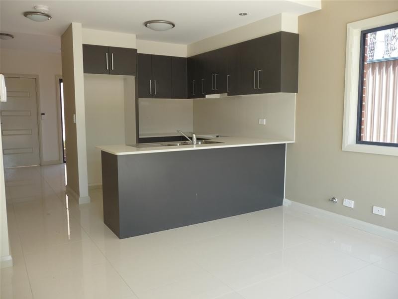 17/18 Holland Crescent, Casula NSW 2170