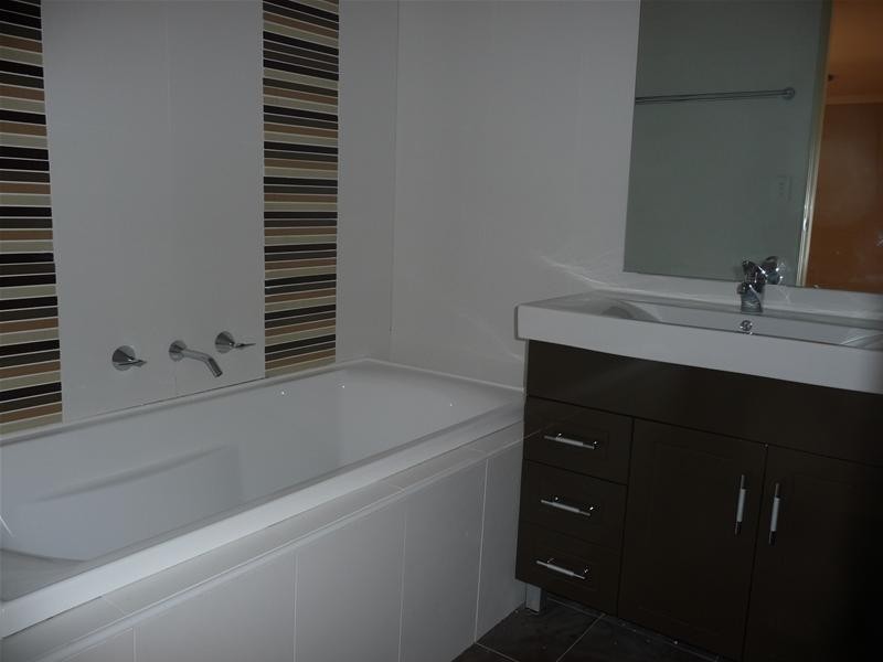 17/18 Holland Crescent, Casula NSW 2170