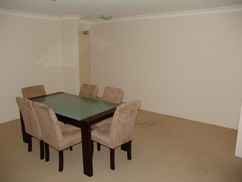 5/12-20 Lachlan Street, Liverpool NSW 2170