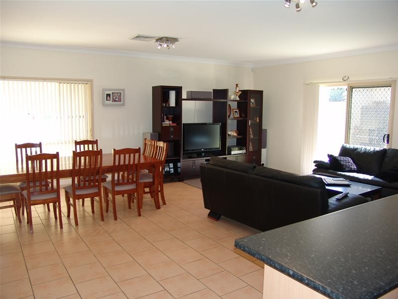 13 Perina Close, Casula NSW 2170