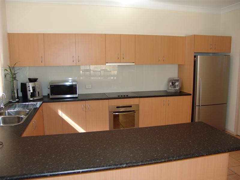 13 Perina Close, Casula NSW 2170