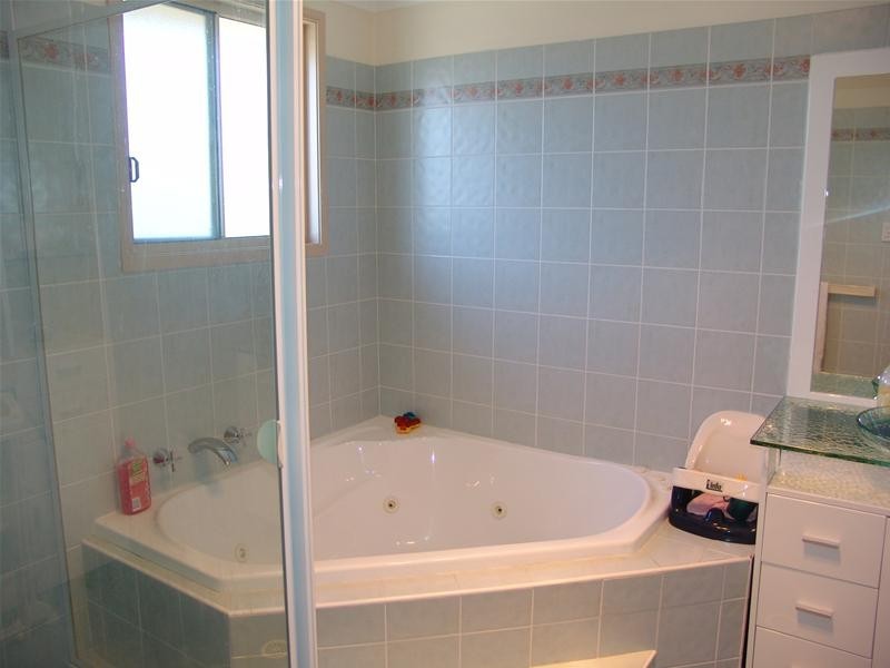 13 Perina Close, Casula NSW 2170