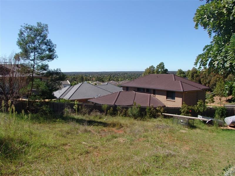 7 Strathwallen Close, Macquarie Links NSW 2565
