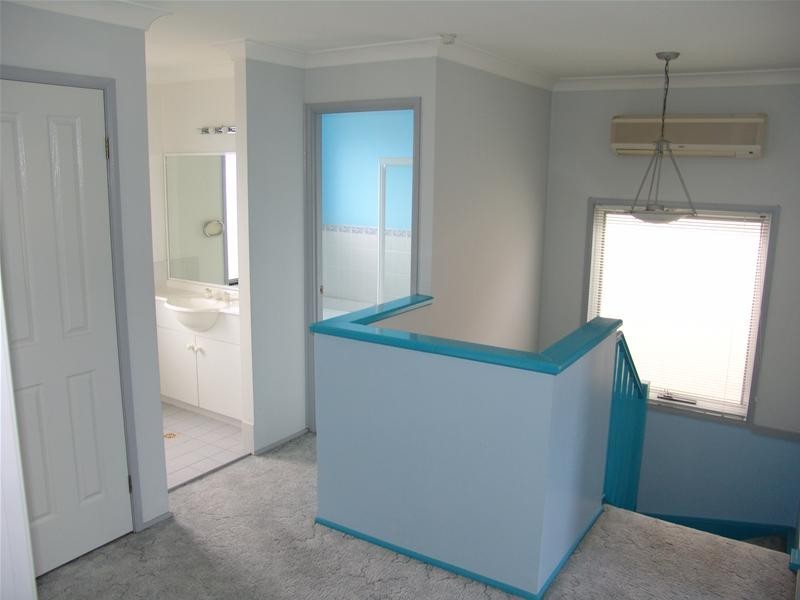 8 Tate Place, Horningsea Park NSW 2171