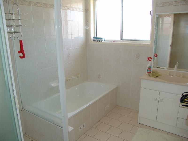 31 Crocodile Drive, Green Valley NSW 2168