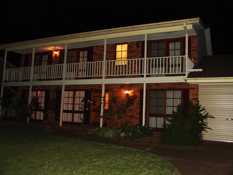 15 Phar Lap Close, Casula NSW 2170