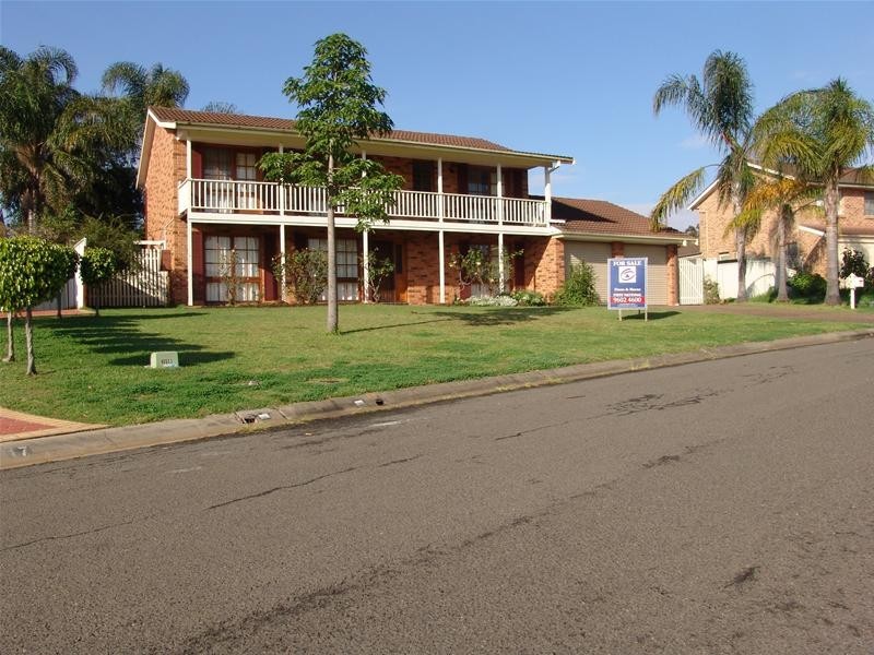 15 Phar Lap Close, Casula NSW 2170