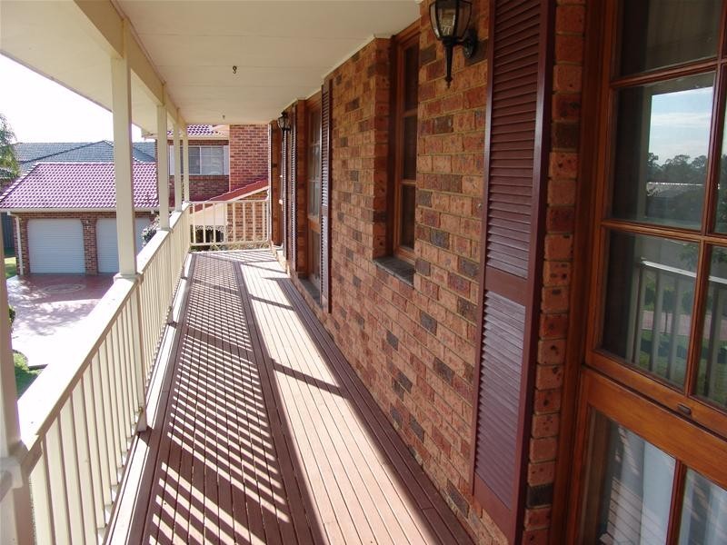 15 Phar Lap Close, Casula NSW 2170