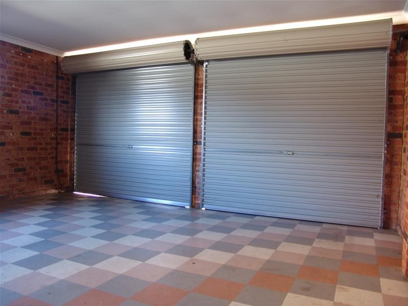 15 Phar Lap Close, Casula NSW 2170