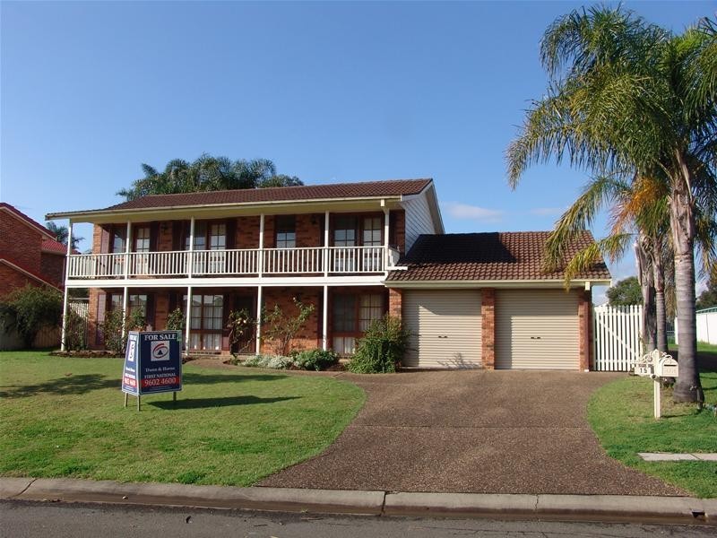 15 Phar Lap Close, Casula NSW 2170