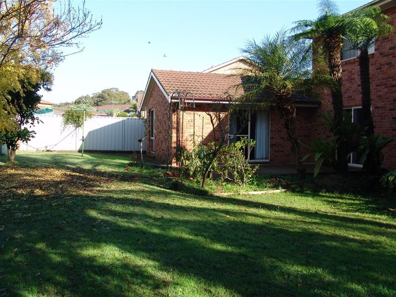 15 Phar Lap Close, Casula NSW 2170