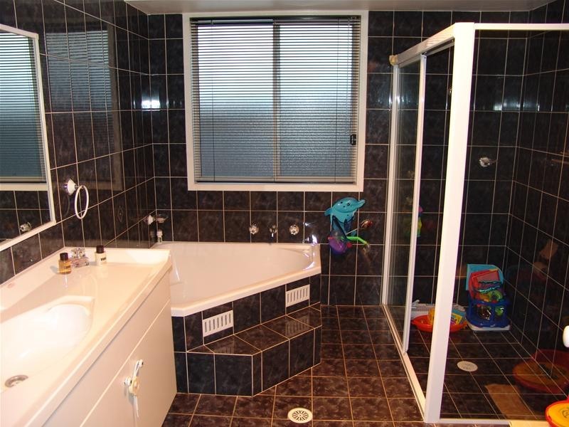 4 Greenwell Crescent, Prestons NSW 2170