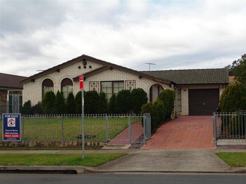 48 Napier Avenue, Lurnea NSW 2170