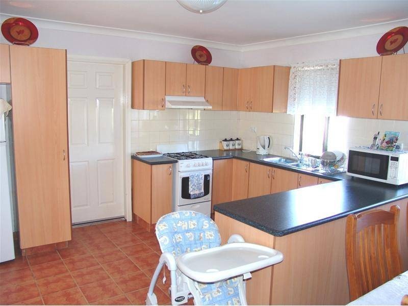 17 May Avenue, Rossmore NSW 2557