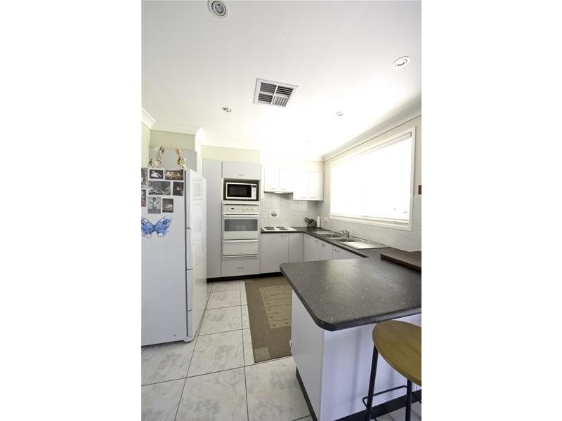 32 Braidwood Drive, Prestons NSW 2170