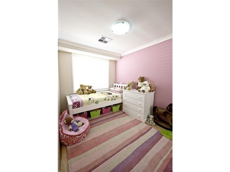 32 Braidwood Drive, Prestons NSW 2170