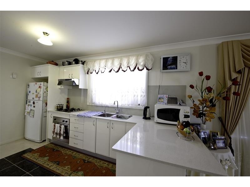 16B Hewison Avenue, Green Valley NSW 2168