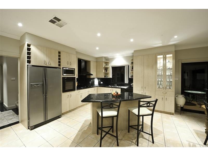 13 Yarra Place, Prestons NSW 2170