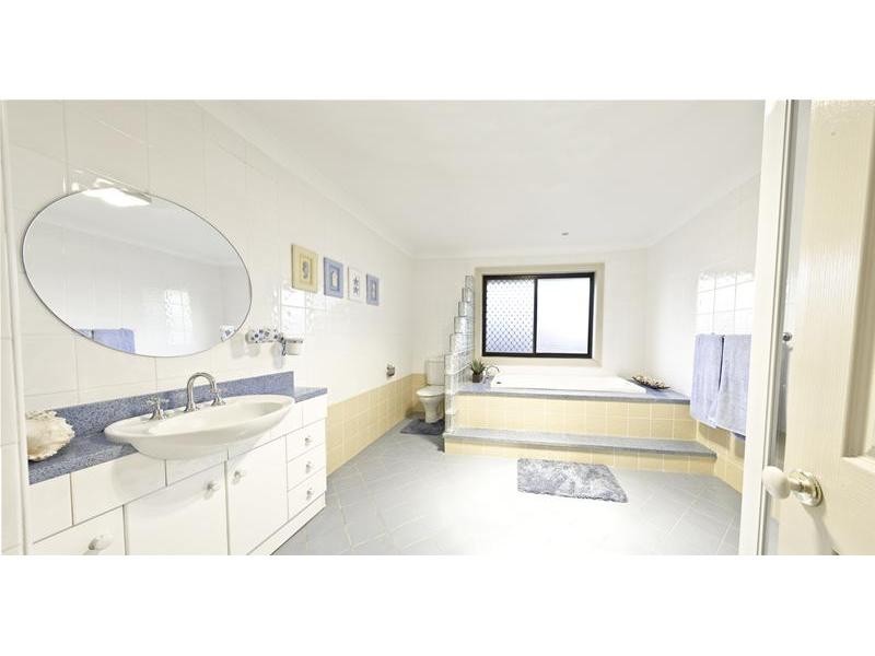 13 Yarra Place, Prestons NSW 2170