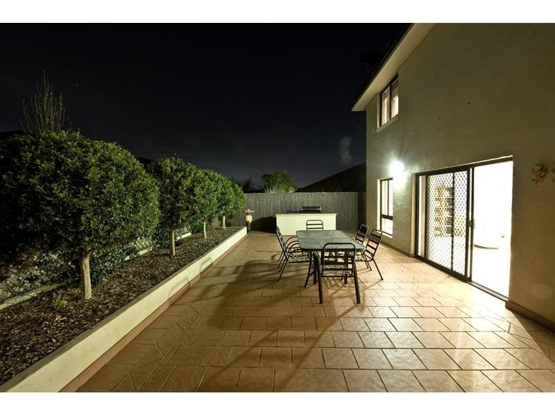 13 Yarra Place, Prestons NSW 2170