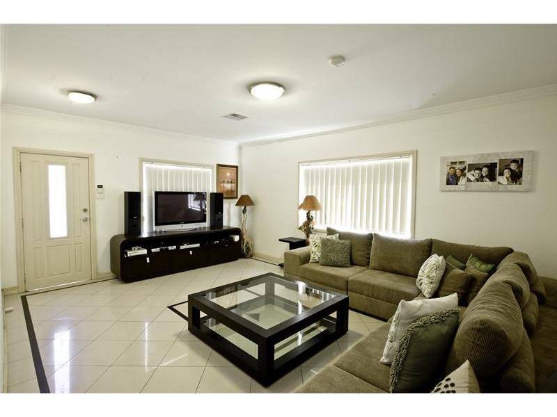 4 Bradshaw Avenue, Moorebank NSW 2170