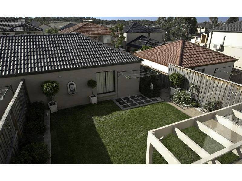 17 Wingate Avenue, West Hoxton NSW 2171