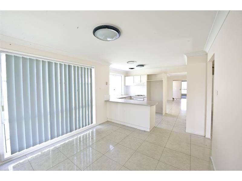 14 Chestnut Crescent, Prestons NSW 2170