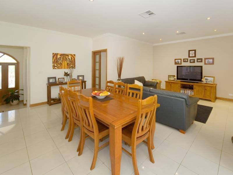 115 Denham Court Road, Denham Court NSW 2565