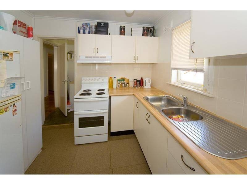 16 Jedda Road, Lurnea NSW 2170