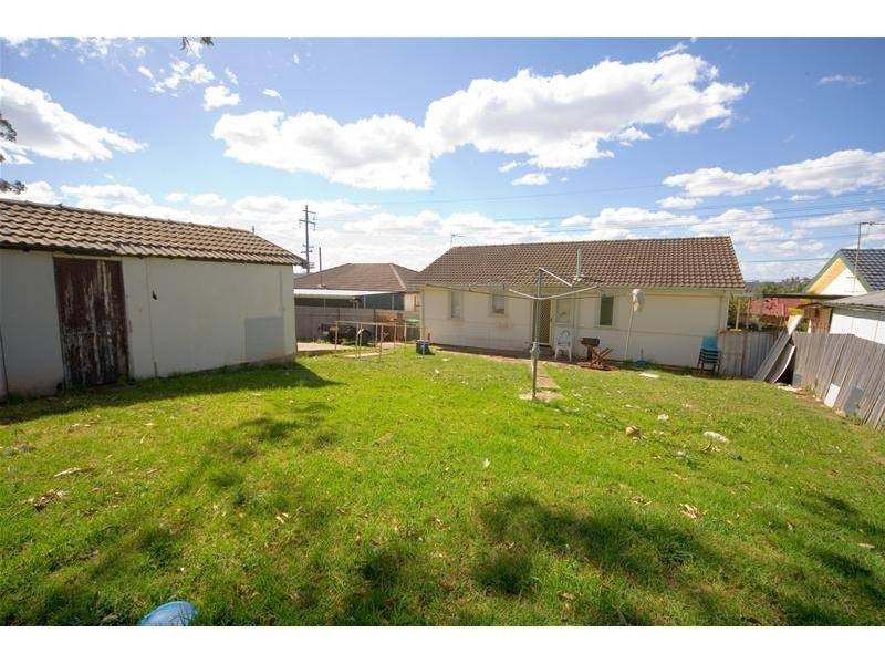 16 Jedda Road, Lurnea NSW 2170