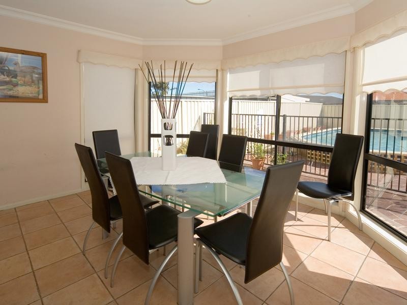 6 Wesley Place, Horningsea Park NSW 2171