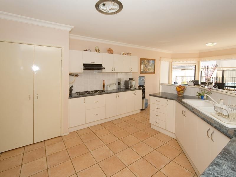 6 Wesley Place, Horningsea Park NSW 2171
