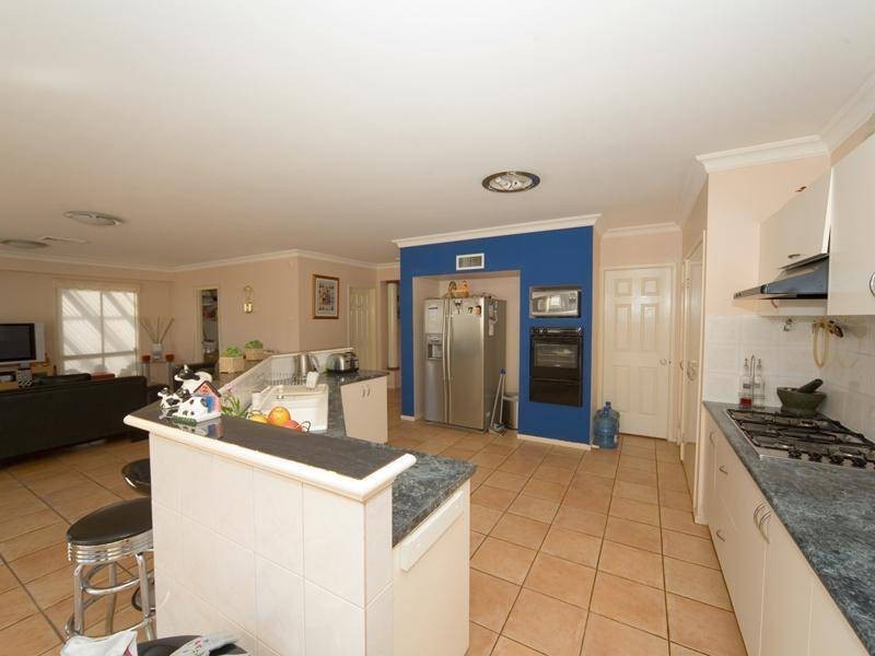6 Wesley Place, Horningsea Park NSW 2171