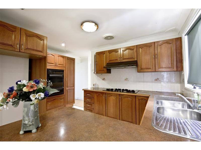 3 Phoenix Crescent, Casula NSW 2170