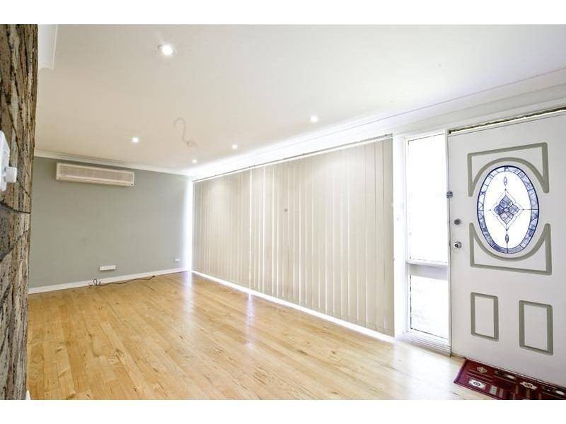 3 Phoenix Crescent, Casula NSW 2170