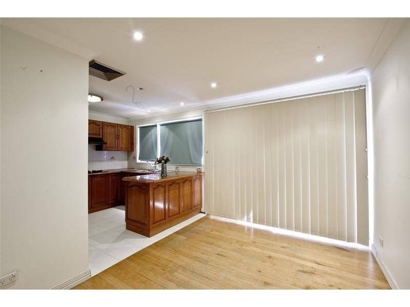 3 Phoenix Crescent, Casula NSW 2170
