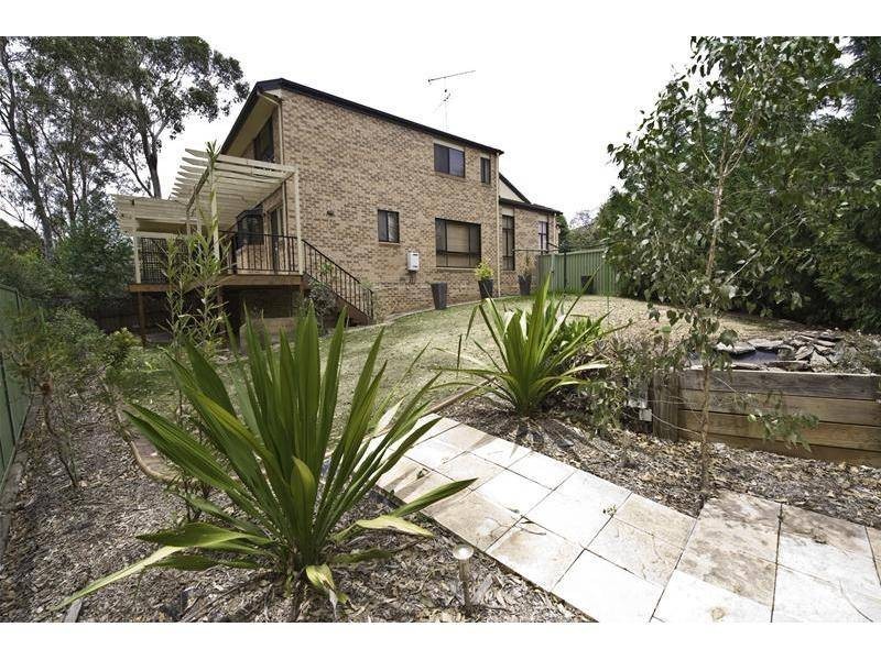 6 Heysen Place, Casula NSW 2170