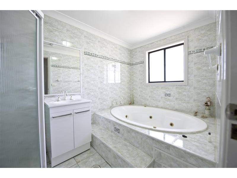 28 Cobbett Street, Wetherill Park NSW 2164