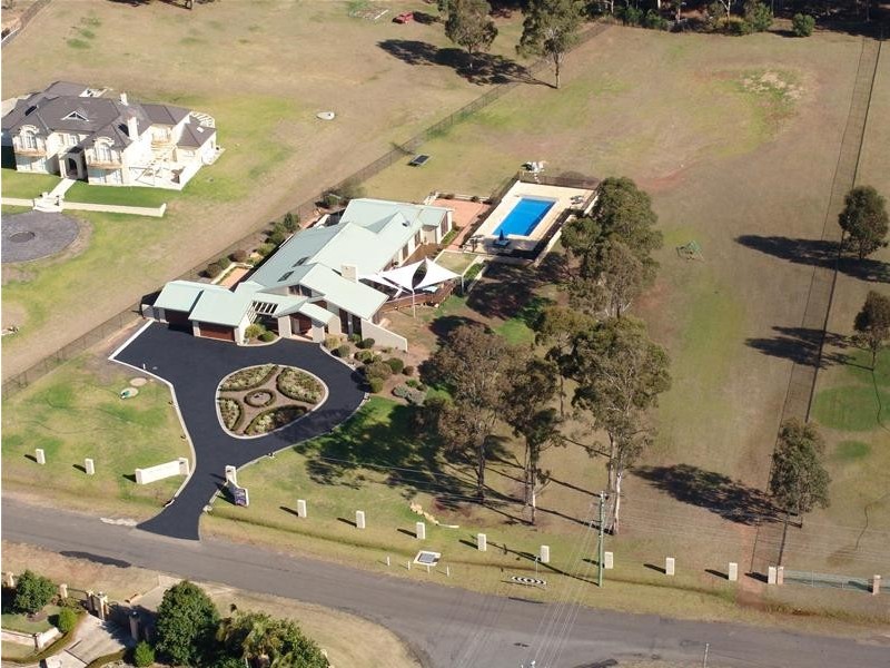 35 Cubitt Drive, Denham Court NSW 2565