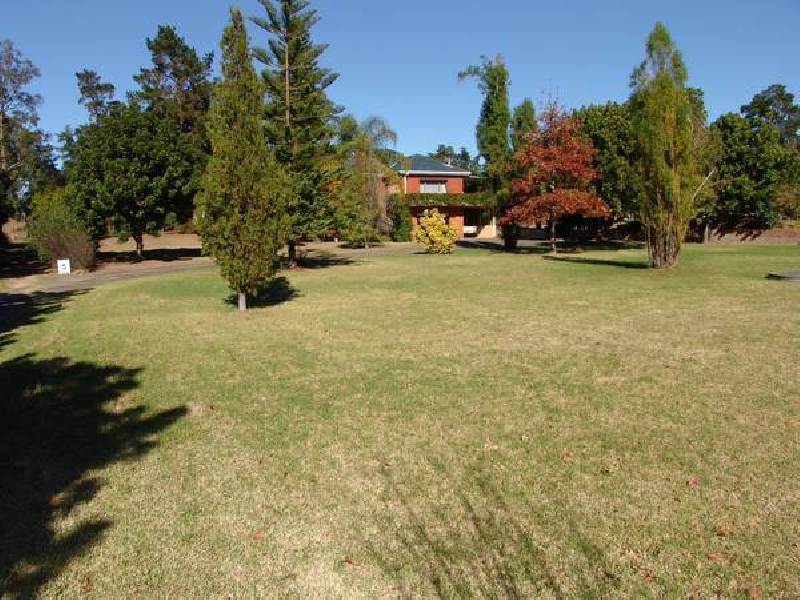 80 SIXTEENTH AVENUE, West Hoxton NSW 2171