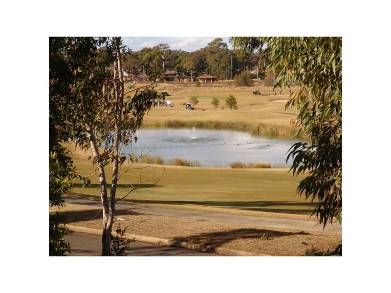 Macquarie Links NSW 2565